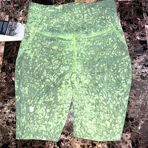 LULULEMON BASE PACE HIGH RISE SHORT 8” WASH NWT CITY GRIT GREEN MULTI COLOR